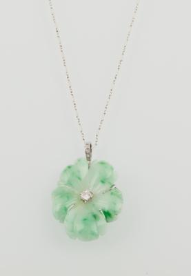 Brillant Blütenanhänger mit behandeltem Jadeit - Jewellery