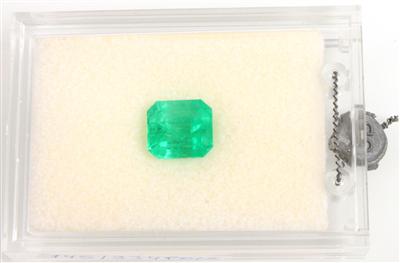 Loser Smaragd 7,55 ct - Diamanten, Farb- und Edelsteine