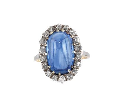 A diamond and sapphire ring - Jewellery