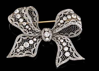 A diamond brooch – "Bow", total weight ca.2,80 ct - Klenoty