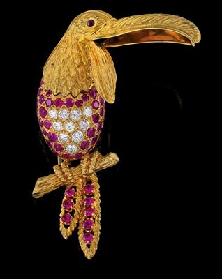 A brilliant and ruby brooch in the shape of a bird - Klenoty