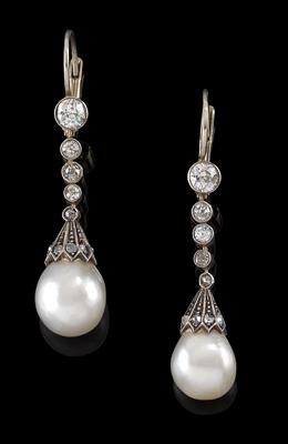 A pair of diamond and oriental pearl ear pendants - Klenoty