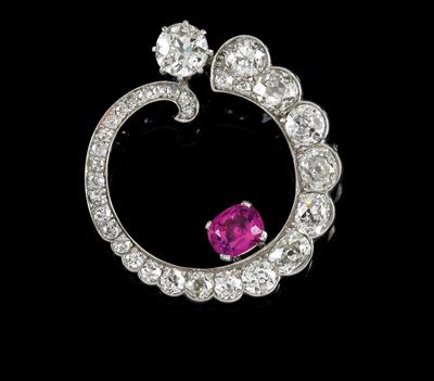 A. E. Köchert - A diamond and sapphire brooch - Jewellery