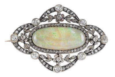 An old-cut diamond and opal brooch - Jewellery