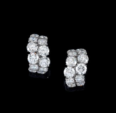 A pair of brilliant ear clips total weight c. 9 ct - Klenoty