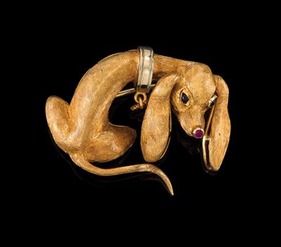 A brooch in the shape of a dachshund - Jewellery