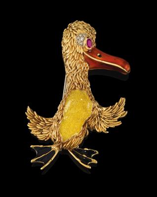 A brooch in the shape of a duck - Jewellery
