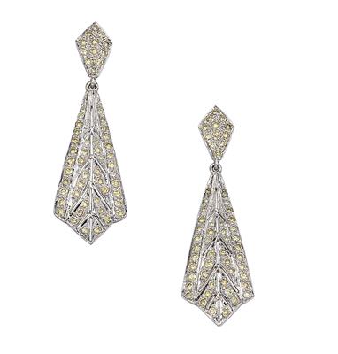 A pair of brilliant pendant earrings total weight c. 1.40 ct - Jewellery