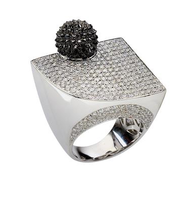 A brilliant ring total weight c. 3.30 ct - Jewellery