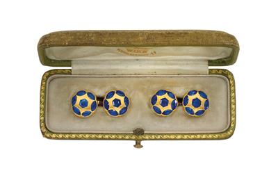 A pair of sapphire cufflinks - Jewellery