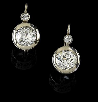 A pair of old-cut diamond earrings total weight c. 3.65 ct - Klenoty