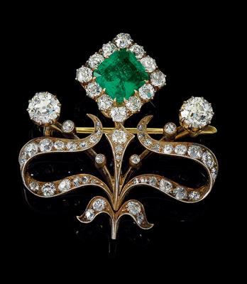 A diamond and emerald pendant - Jewellery