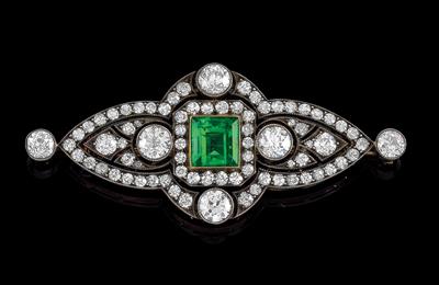 An old-cut diamond and emerald brooch - Jewellery