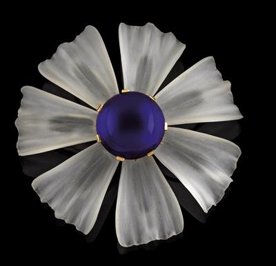 A floral brooch - Gioielli