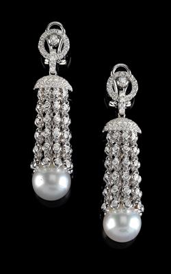 A pair of brilliant and cultured pearl ear pendants - Gioielli