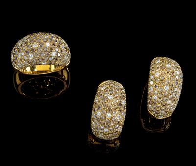 A lady’s brilliant jewellery set, total weight c. 11 ct - Gioielli