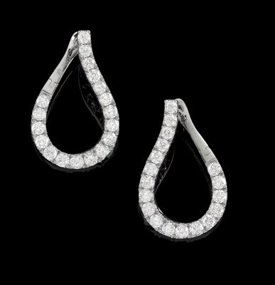 A pair of brilliant ear clips, total weight 1.71 ct - Jewellery