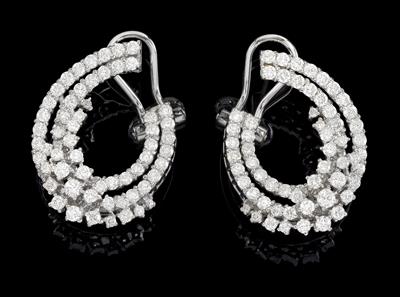 A pair of brilliant ear clips, total weight 3.65 ct - Gioielli