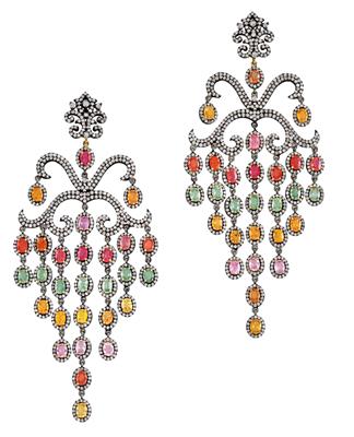 A pair of diamond and sapphire ear pendants - Klenoty