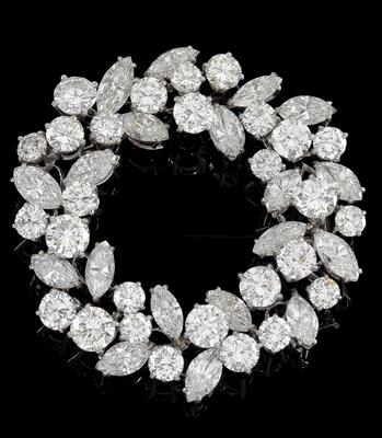 A diamond brooch, total weight c. 16 ct - Jewellery