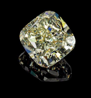 A fancy green yellow natural colour diamond 7.01 ct - Klenoty