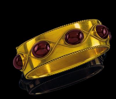 A garnet bracelet - Gioielli