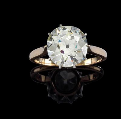 An old-cut brilliant solitaire c. 4.70 ct - Jewellery