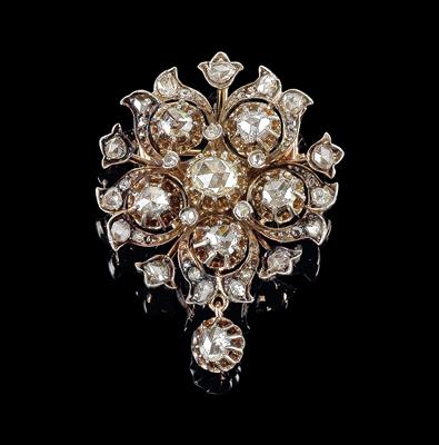 A diamond rhomb brooch total weight c. 1.50 ct - Jewellery