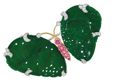 A jadeite brooch in the shape of a butterfly - Klenoty