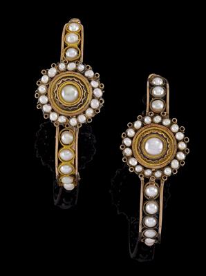 A pair of Oriental pearl ear pendants - Jewellery
