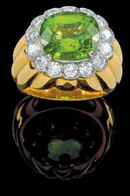 A brilliant and peridot ring - Gioielli