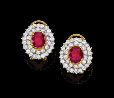 A pair of brilliant and ruby ear clips - Gioielli