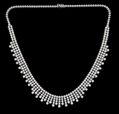 A brilliant necklace, total weight c. 11 ct - Jewellery