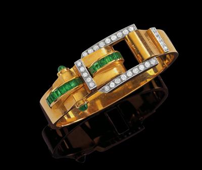 A diamond and emerald bangle - Jewellery