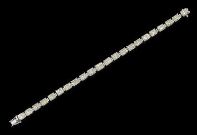 A diamond bracelet, total weight 22.83 ct - Gioielli