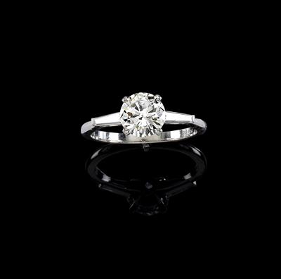 A diamond ring, total weight c. 1.55 ct, Cartier setting - Klenoty