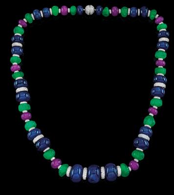 A gemstone necklace with brilliants - Jewellery