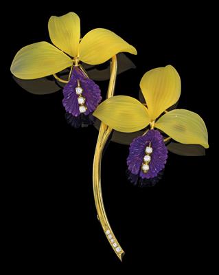 A floral brooch - Klenoty