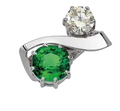 A brilliant ring and tsavorite ring - Klenoty