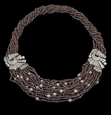 A cultured pearl necklace - Klenoty
