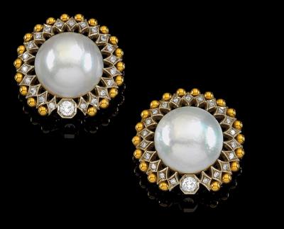 Paltscho – A pair of cultured pearl and brilliant ear clips - Gioielli