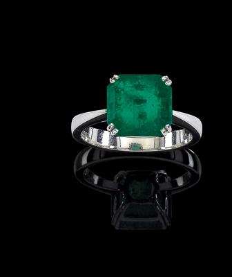 An emerald ring ca. 4,50 ct - Gioielli