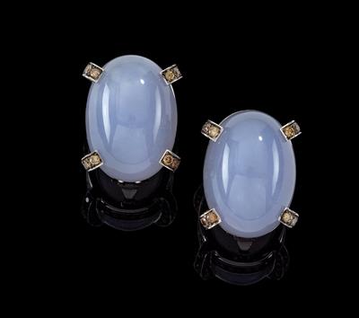 A pair of brilliant and chalcedony ear clips - Jewellery