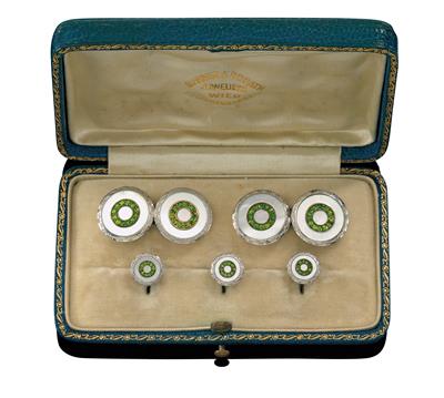 A demantoid gentleman’s jewellery set - Jewellery