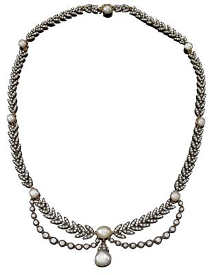 A diamond necklace with cultured pearls - Jewellery