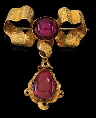 A garnet brooch - Gioielli