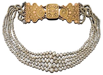 A necklace of oriental pearls - Gioielli