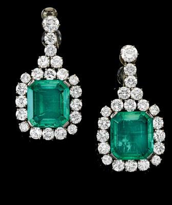 A pair of emerald ear pendants, total weight c. 17 ct - Gioielli