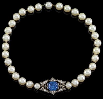 A cultured pearl necklace with untreated sapphire c. 5.50 ct - Gioielli