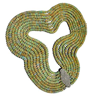 An opal necklace - Jewellery